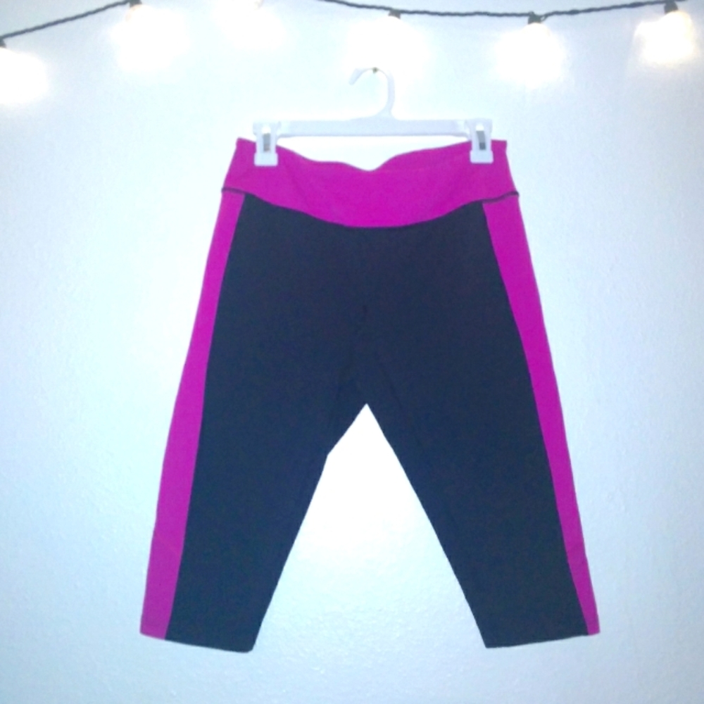 Lucy Athletic Yoga Cropped Capri Leggings